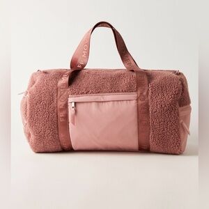 NWT FREE PEOPLE MOVEMENT  SLOPES SHERPA DUFFLE BAG WHIPPED GEM